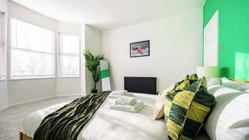 4 chambres, fer et planche à repasser, lit parapluie, Wi-Fi