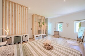3 chambres, bureau, fer et planche à repasser, accès Internet