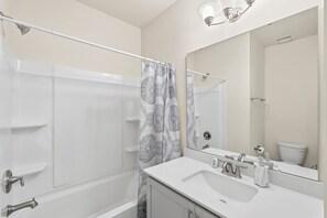 Townhome, Balcony, Garden View | Bathroom