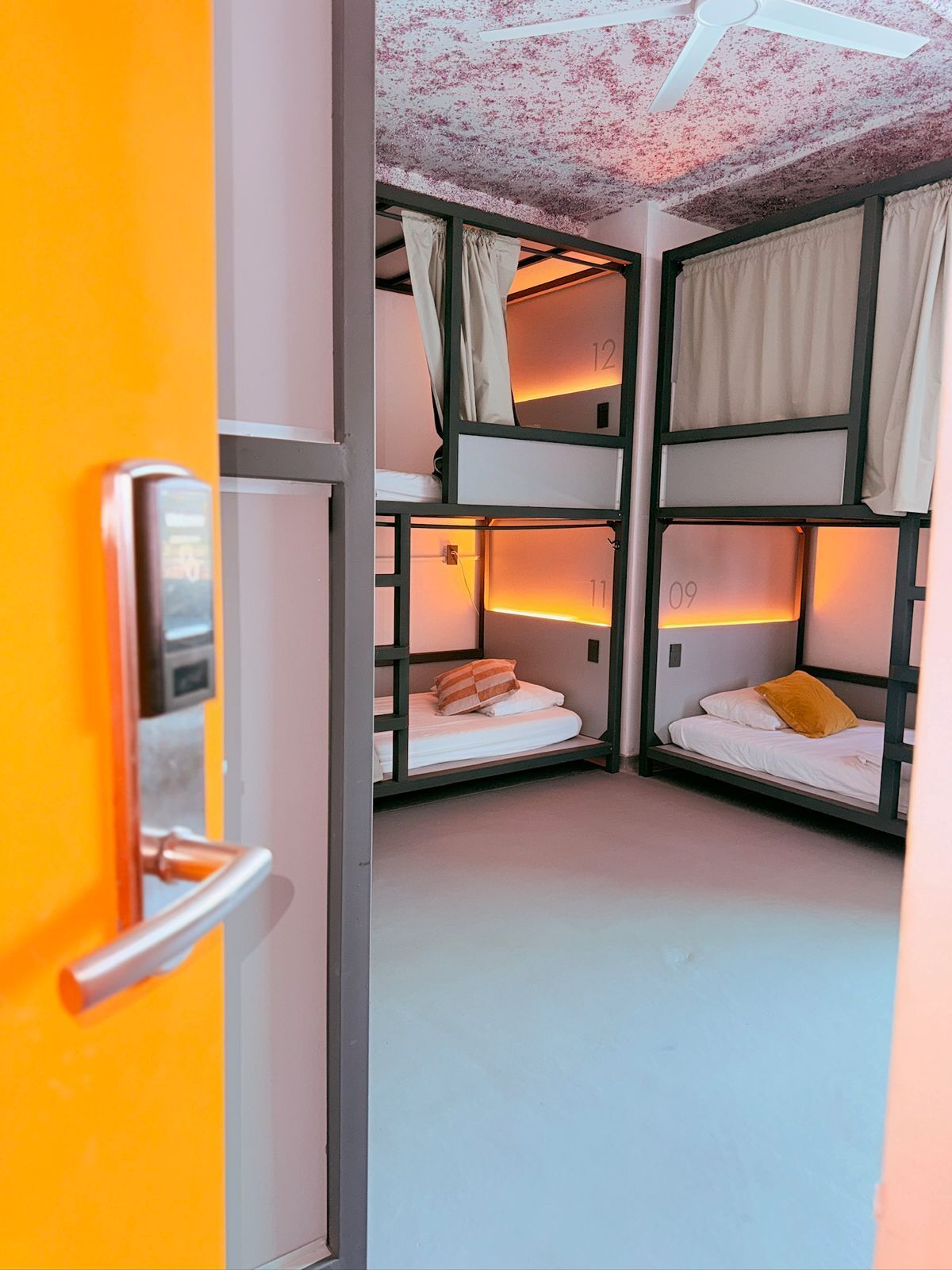 Comfort Shared Dormitory (Mixed for 8 people)