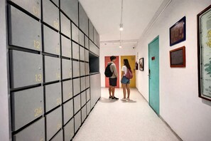 Reception - Nube Mia Hostel (Guadalajara)