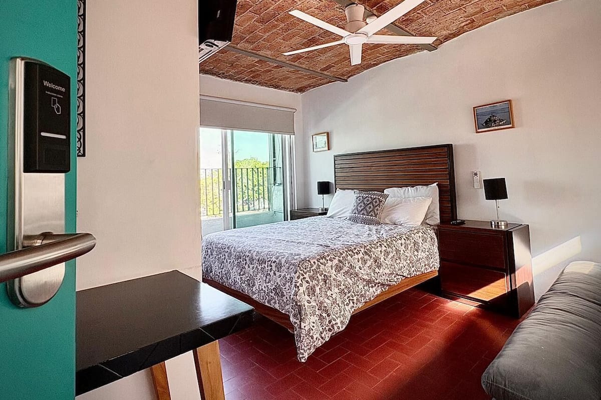 Comfort Double Room, Park View | Desk, laptop workspace, blackout drapes, iron/ironing board