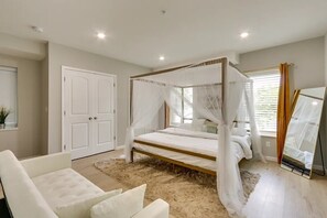 6 habitaciones, tabla de planchar con plancha, internet y ropa de cama