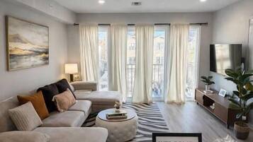 Téléviseur, bureau