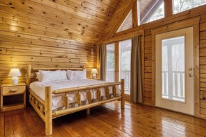 House (6 Bedrooms) | Interior - Hot Tub, Game Room, Movie Theater, View Sleeps 18 Lookout Lodge by Avantstay (Sevierville)