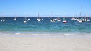 Vlak bij het strand