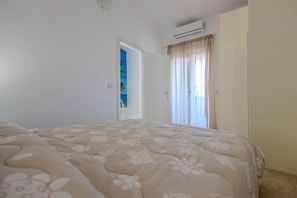 2 Schlafzimmer, Schreibtisch, WLAN, Bettwäsche