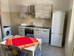 Oven, stovetop