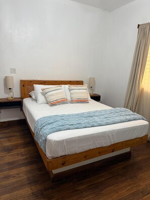 2 dormitorios, tabla de planchar con plancha, wifi gratis y ropa de cama