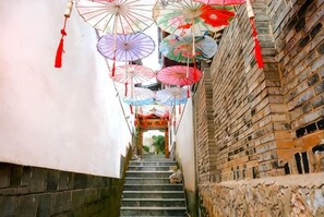 Unclassified image, 4 of 44, button - Jixiang Guanjing Inn (Lijiang Old Town Dashuiche Branch) (Lijiang)