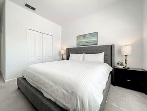 6 bedrooms, iron/ironing board, free WiFi, bed sheets