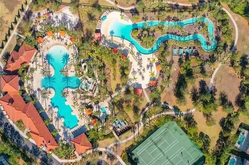 Family Vacation @ Resort with Private Pool, 6Bdrm