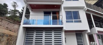 APARTAMENTO EN LA COLINA