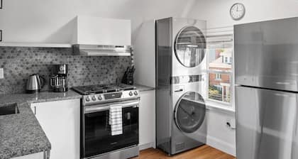 Shadyside/Pittsburgh, Modern & Unique 1 Bedroom with Free Parking