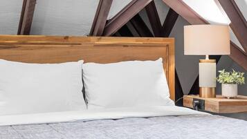 1 habitación, tabla de planchar con plancha, wifi gratis y ropa de cama
