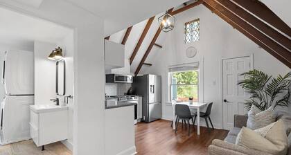 Shadyside/Pittsburgh, Modern & Stylish 1 Bedroom with Free Parking