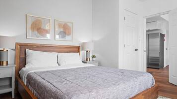 1 bedroom, iron/ironing board, WiFi (free), bed sheets