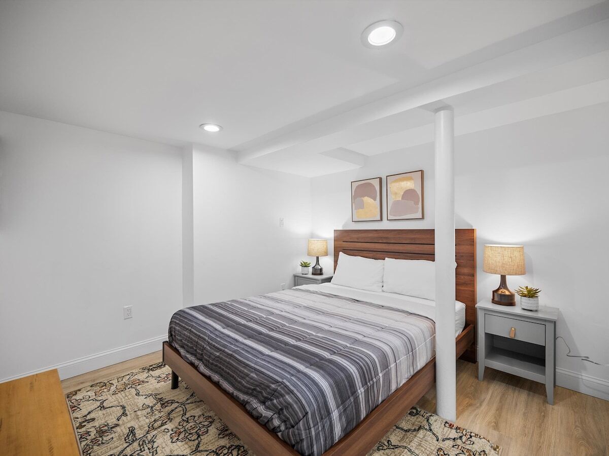 1 habitación, tabla de planchar con plancha, wifi gratis y ropa de cama 