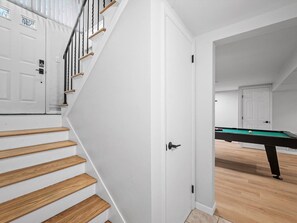 Interior - Stylish & Accessible 6Bd Home in Wexford/Pittsburg (Wexford)