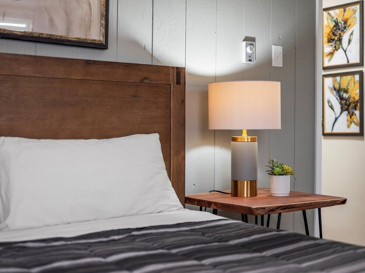 2 makuuhuonetta, silitysrauta/-lauta, ilmainen Wi-Fi, vuodevaatteet