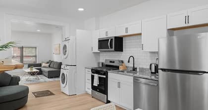 Shadyside/Central @1 Spacious and Modern 1Bdr with Free Parking