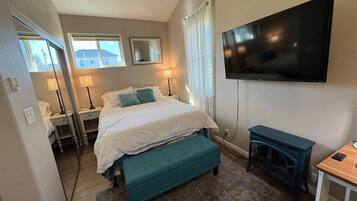 1 bedroom, iron/ironing board, internet, bed sheets