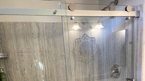 Uklassifisert bilde, 5 av 16, knapp