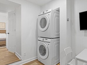 Interior - Lawrenceville/Central @2 Stylish &Quiet 1BD w/Prkg (Pittsburgh)