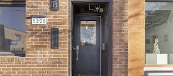 Lawrenceville, Central @4 Quiet Stylish 1BD with Free Street Parking