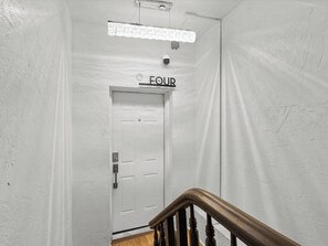 Interior - Lawrenceville/Central @4 Quiet Stylish 1BD w/Prkg (Pittsburgh)