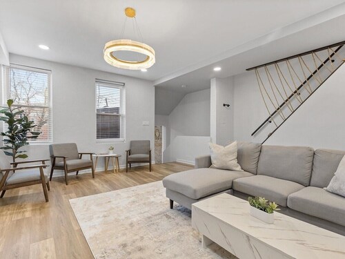 Lawrenceville/Central @5 Spacious Queit 3BD w/Prkg