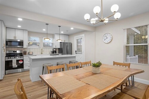 Modern & Cozy 3 Bdr Home in Gibsonia/Pittsburgh