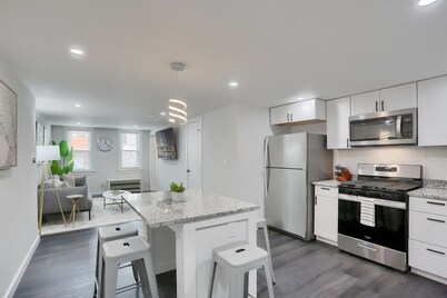 Stylish & Central 3BD Home Pittsburgh/North Side