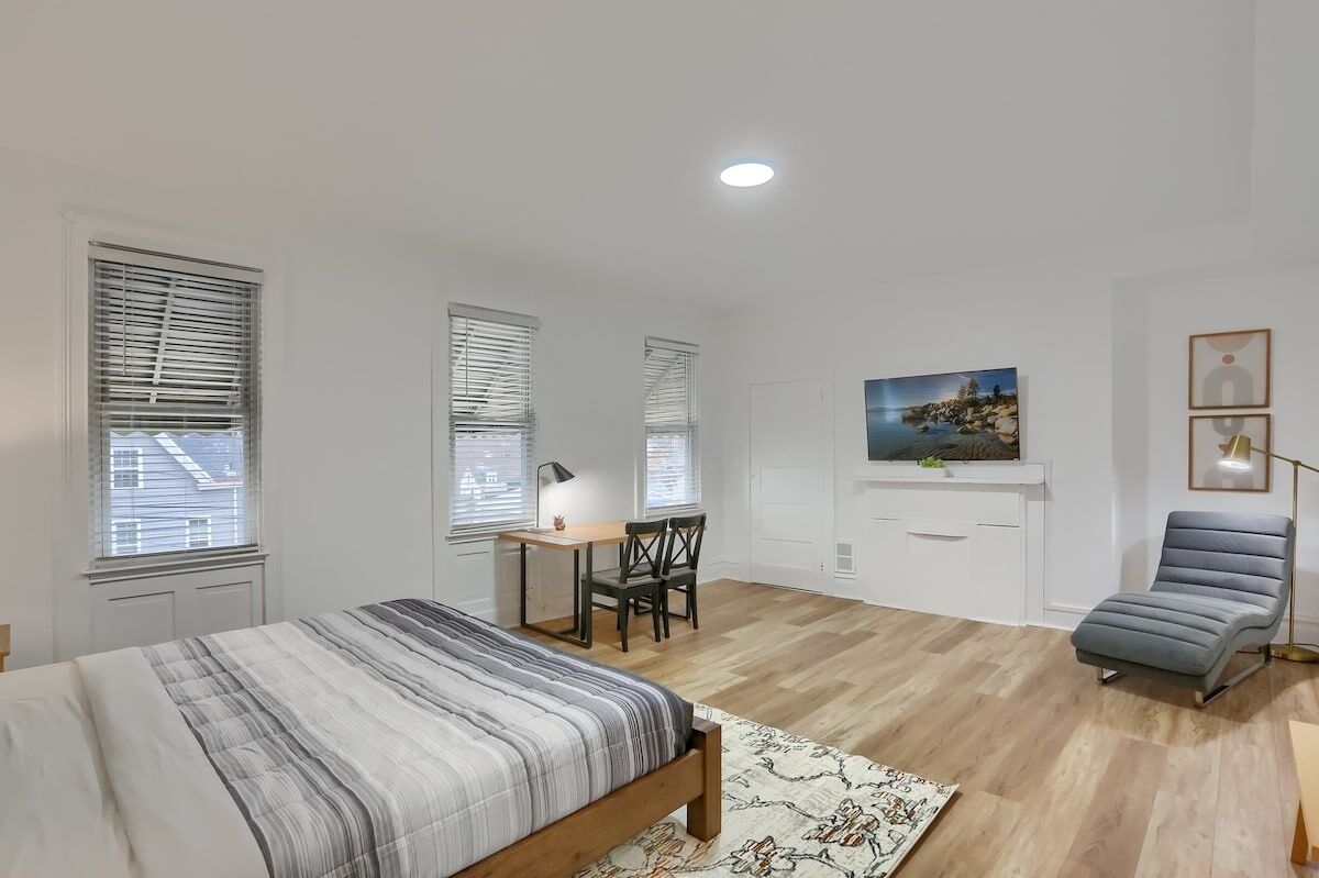 4 chambres, fer et planche à repasser, Wi-Fi gratuit, draps fournis