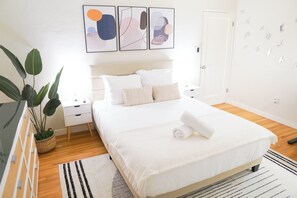 3 bedrooms, in-room safe, desk, iron/ironing board