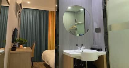 Jingyi Boutique Hotel (Anqing Petrochemical No.1 Middle School)