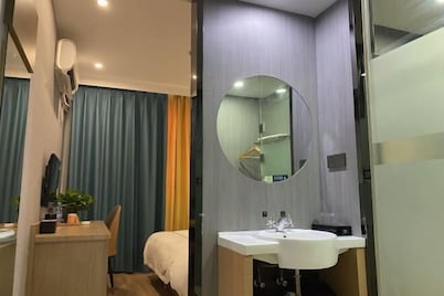 Jingyi Boutique Hotel (Anqing Petrochemical No.1 Middle School)