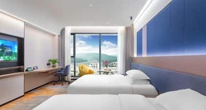 Stone Hotel (Kaili Downtown Wanda Plaza)