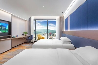 Stone Hotel (Kaili Downtown Wanda Plaza)