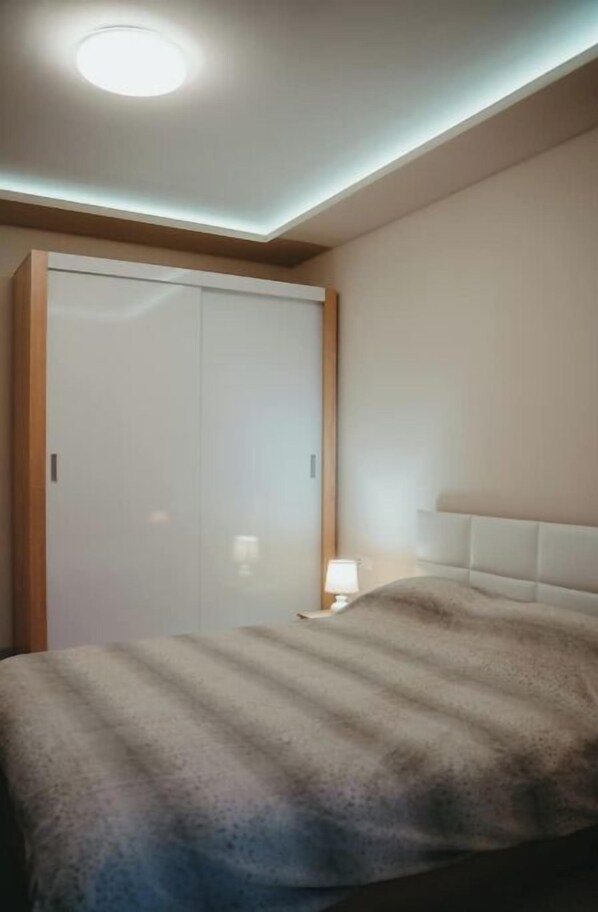 2 Schlafzimmer, Bügeleisen/Bügelbrett, WLAN