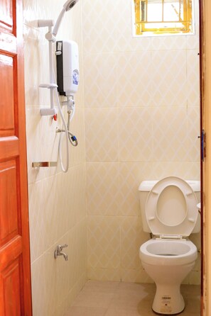 Bathroom - Kisoro Comfort Inn (Kisoro)