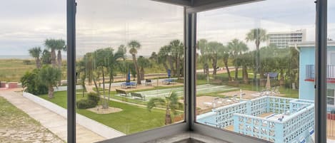 Standard Suite, Multiple Beds, Kitchen, Beach View