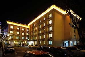 Unclassified image, 3 of 50, button - Yimesi Hotel (Dayi Food Street Store) (Dayi)