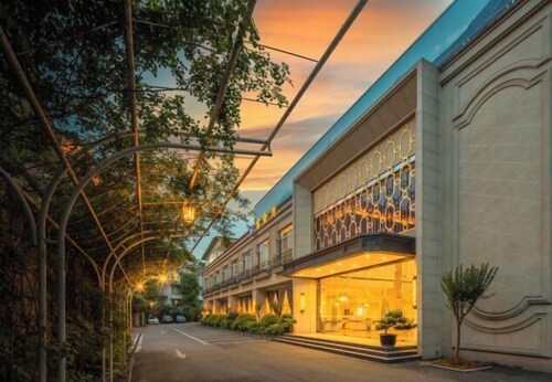 Yimesi Hotel (Dayi Food Street Store)