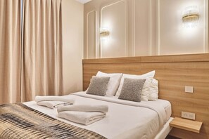 Apartment | 1 bedroom, laptop workspace, iron/ironing board, bed sheets - Superb Air-conditioned Flat on the Champs Elysees (Paris)