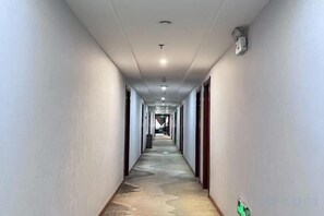 Unclassified image, 3 of 14, button - Jingtai Tianyiyuan Hotel (Jingtai)