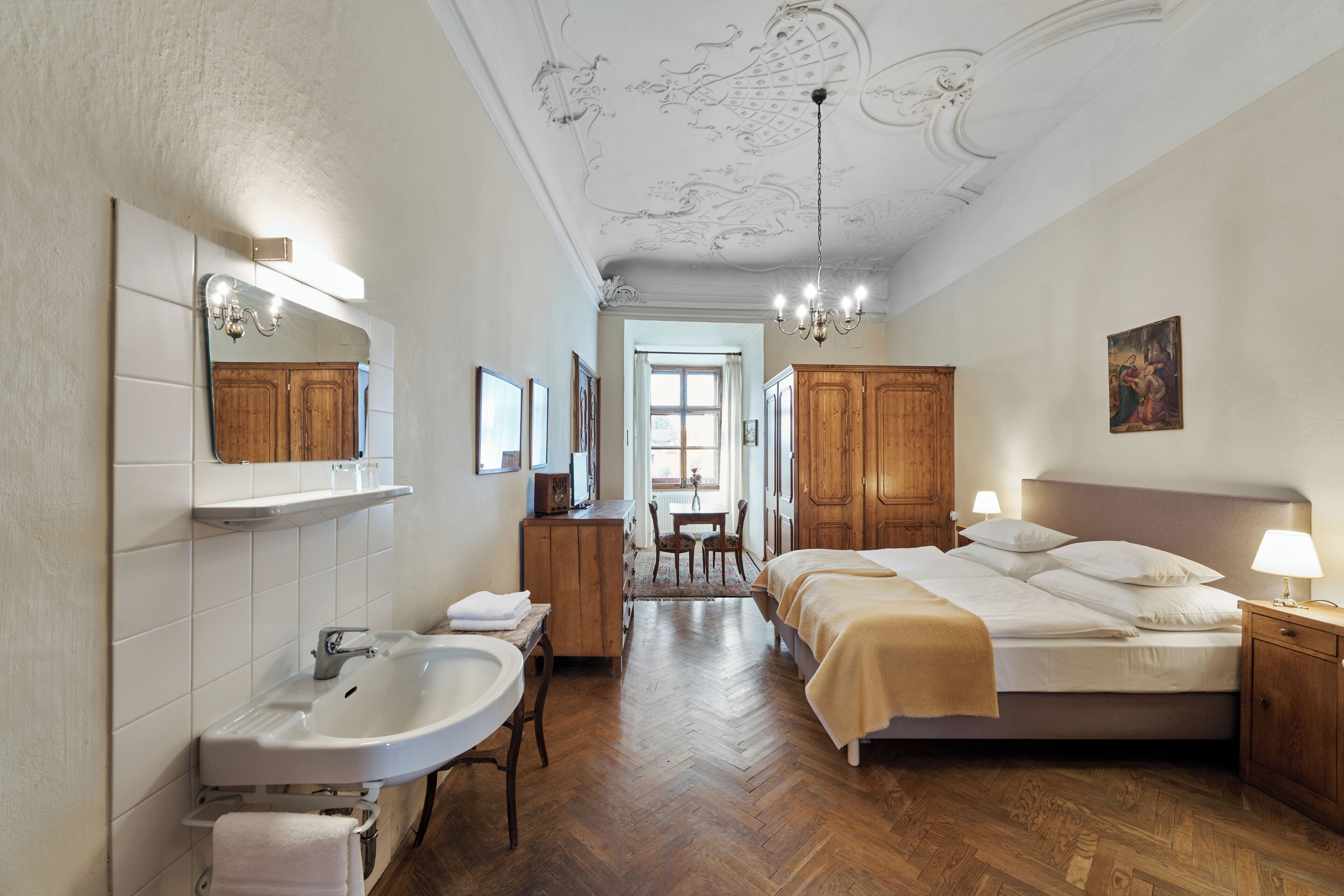 Escritorio y wifi gratis 