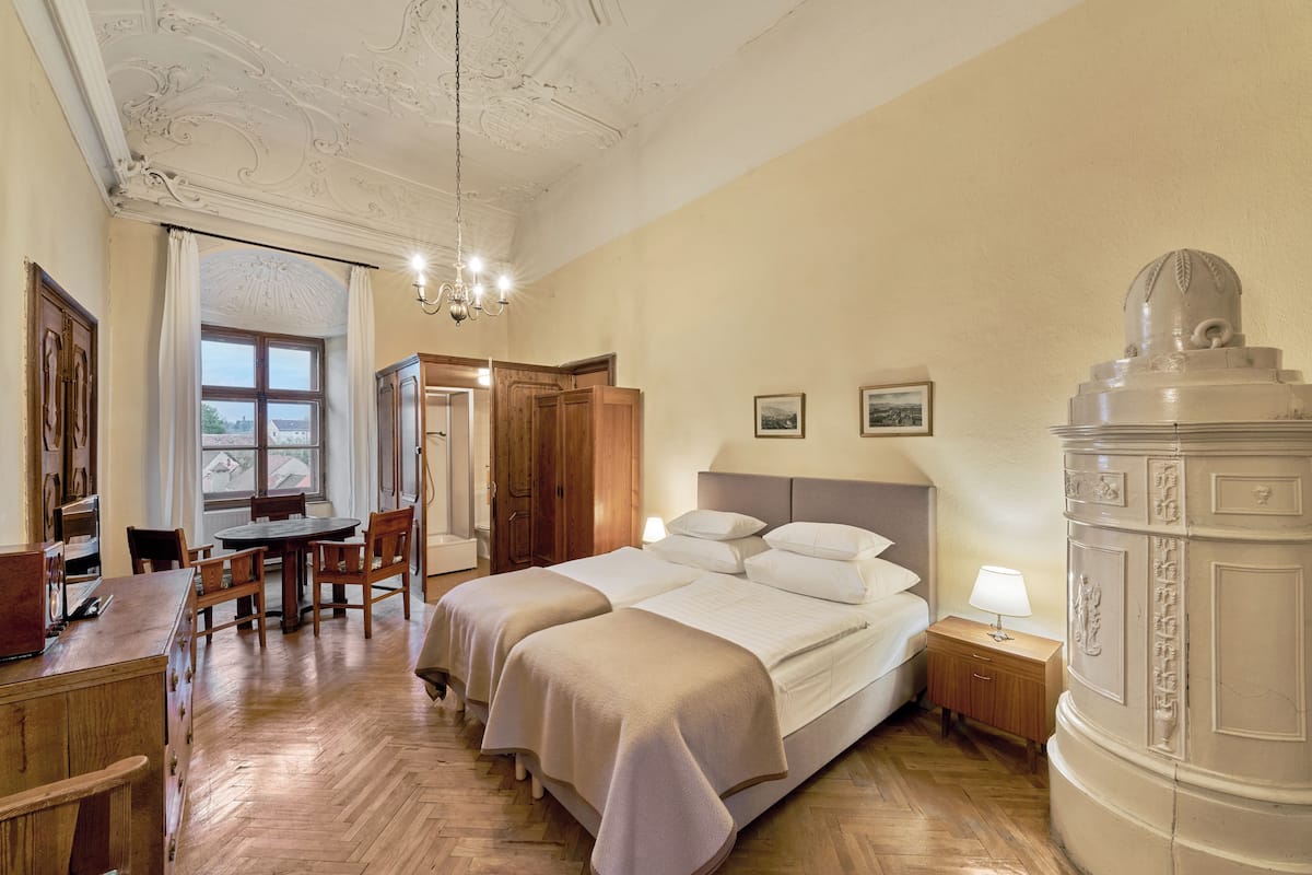 1 habitación, escritorio y wifi gratis
