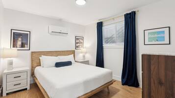 2 slaapkamers, een kluis op de kamer, een bureau
