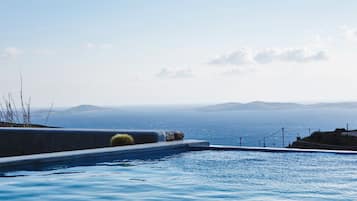 Luxury Villa, Sea View | Private pool